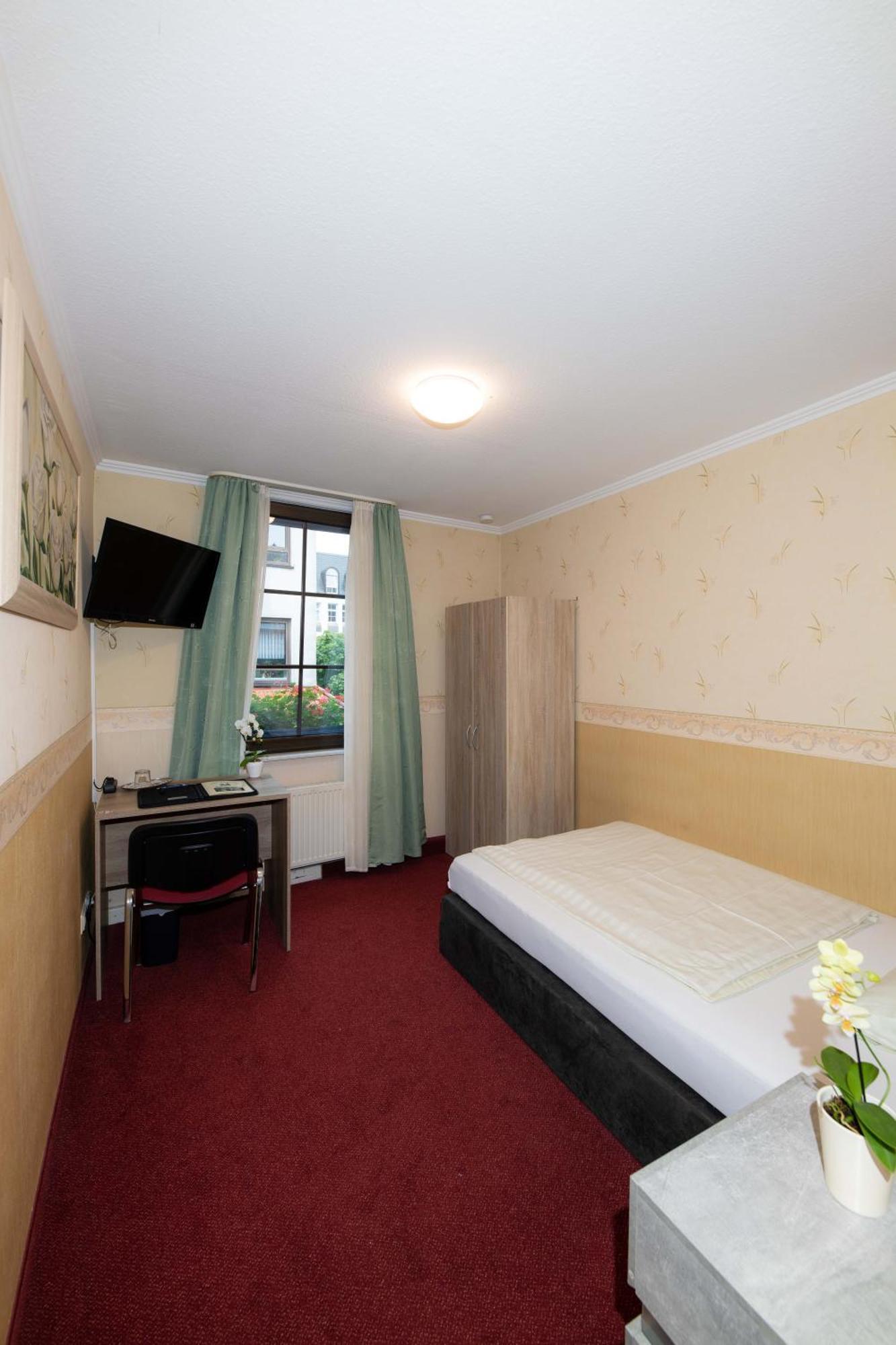 Hotel Am Rathaus Menden Zewnętrze zdjęcie